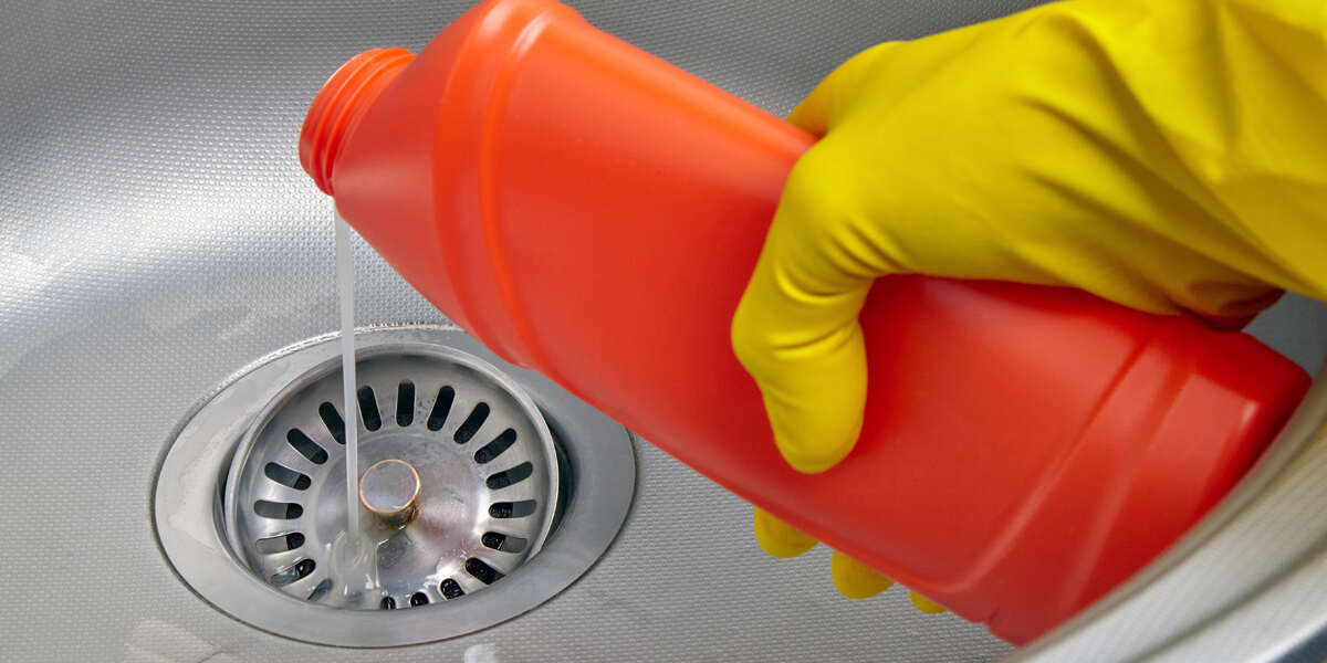 are drain cleaners safe for pipes